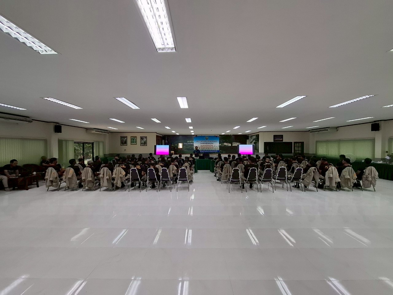 LINE_ALBUM_ทบทวน อปพร. 68_250813_8_397.jpg